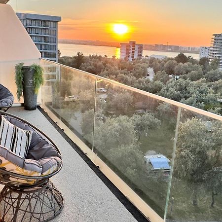 White Tower Mamaia - Private Apartment Exterior photo