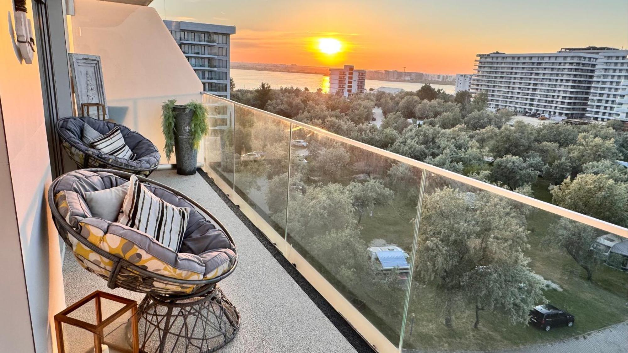 White Tower Mamaia - Private Apartment Exterior photo